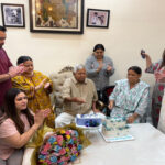 राजद सुप्रीमो लालू प्रसाद यादव का 79वां जन्मदिनः राबड़ी आवास पर भोज, लालू ने भोजन परोसे, कहीं बंटा 79 किलो का लड्डू