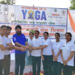 योग अपनाएं, रोग भगाए, अमृतसर में पूरे उत्साह के साथ मनाया गया अंतरराष्ट्रीय योग दिवस, स्वस्थ एवं खुशहाल जीवन के लिए प्रतिदिन योग का अभ्यास करें : मेयर जतिंदर सिंह मोती भाटिया