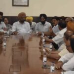 पंजाब में बिजली संकट, बंद होने की कगार पर इंडस्ट्री,पावर कट से परेशान उद्यमी पहुंचे पावर कॉम दफ्तर, इंजीनियर से तीखी बहस