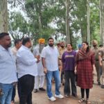 उपायुक्त अमृतसर ने रावी नदी एवं सक्की नाले से सटे क्षेत्रों का किया दौरा,बी.ओ.पी. धर्म प्रकाश एवं शाहपुर में बनाए जा रहे स्परों के कार्यों का लिया जायजा