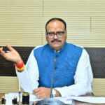 वाराणसी में स्वास्थ्य विभाग की बैठक में डिप्टी सीएम ने दिए आवश्यक निर्देश