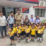 किडजी स्कूल के नौनिहालों ने देखी पुलिस कार्य प्रणाली