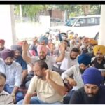 पंजाब में मनरेगा कर्मियों को निकाला जाएगा प्रदेश सरकार से आदेश जारी, गुरदासपुर में प्रदर्शन, 18 साल बाद सेवा समाप्त होने से लोगों में रोष