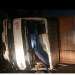 जालंधर लुधियाना नेशनल हाईवे पर दो ट्रको की जोरदार टक्कर,पुल के नीचे गिरा एक ट्रक