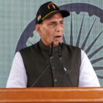 कारगिल विजय दिवस पर लद्दाख से रक्षा मंत्री राजनाथ सिंह का बड़ा बयान पाकिस्तान को दो टुक जवाब बात होगी तो सिर्फ पीओके पर, कारगिल दिवस के मौके पर श्रद्धांजलि देने लद्दाख पहुंचे थे रक्षा मंत्री