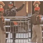 भारत-पाकिस्तान के बॉर्डर पर पाकिस्तानी रेंजर ने दिखाई अकड़,भारतीय जवान ने जवाब में दिखाई औकात, वीडियो देख खूब हंस रहे लोग