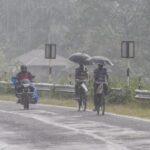 IMD Rain Alert: कई राज्यों में आंधी-तूफान के साथ बहुत भारी बारिश की संभावना, हिमाचल और पंजाब पर ‘वेस्टर्न डिस्टर्बेंस’ का असर